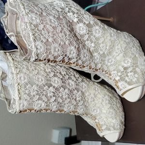 Bebe nude heel boots/booties Size 7